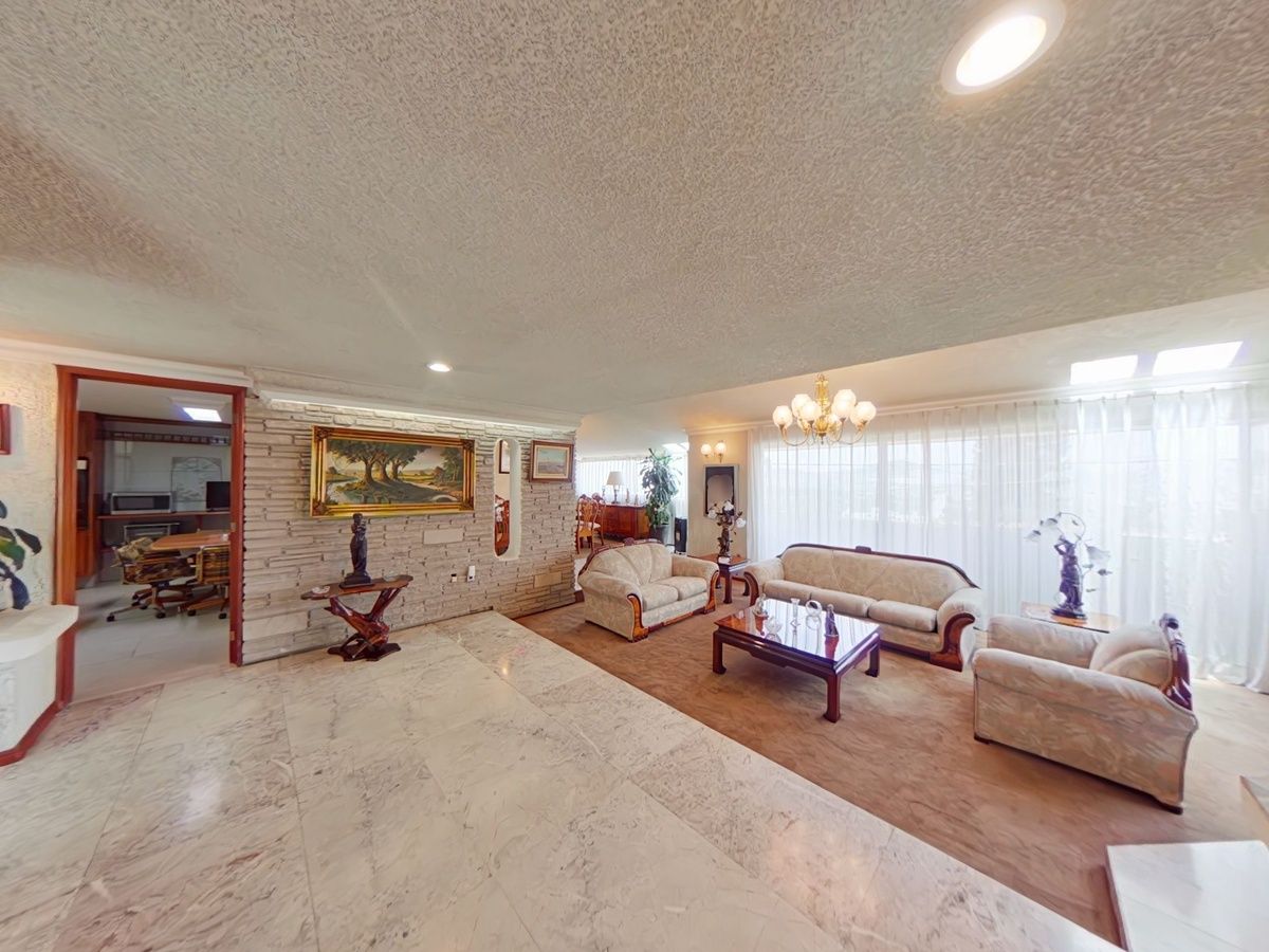 En VENTA con amplios espacios y vista panorámica en Privada con vigilancia - foto 4