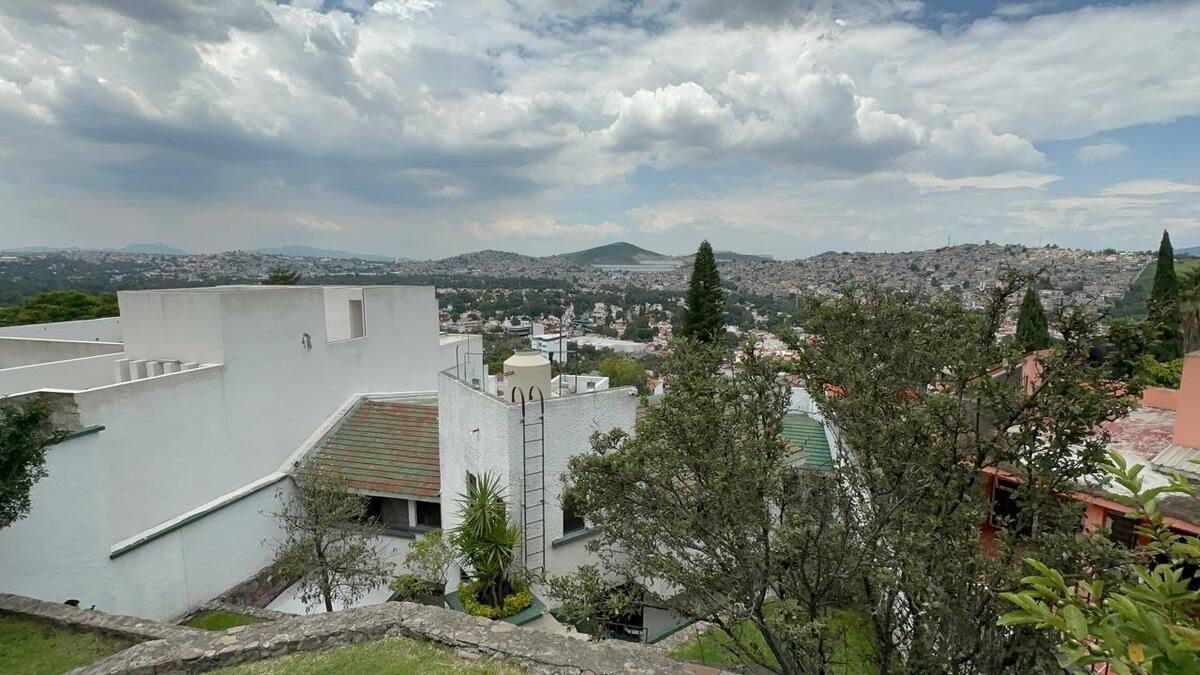 En VENTA con amplios espacios y vista panorámica en Privada con vigilancia - foto 2
