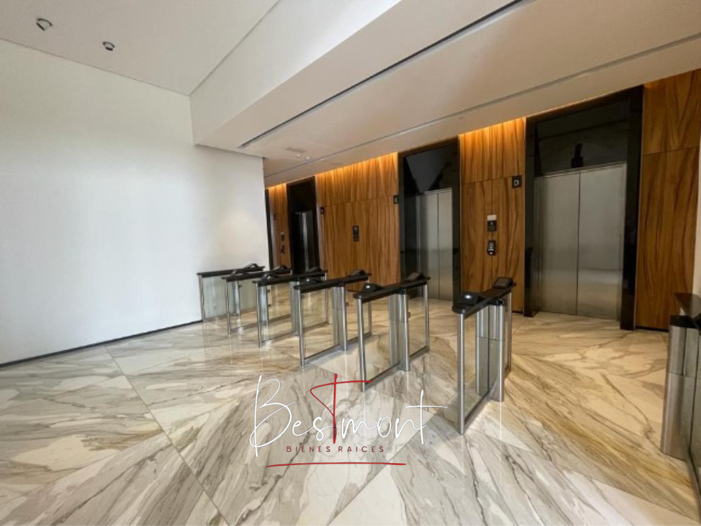 5 de 40: Acceso a Elevadores con control digital