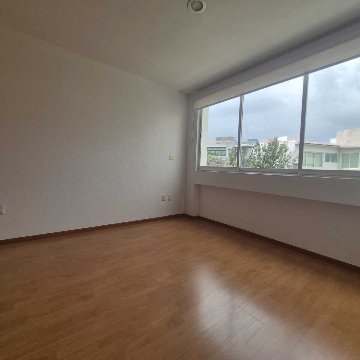 12 of 21: recámara secundaria