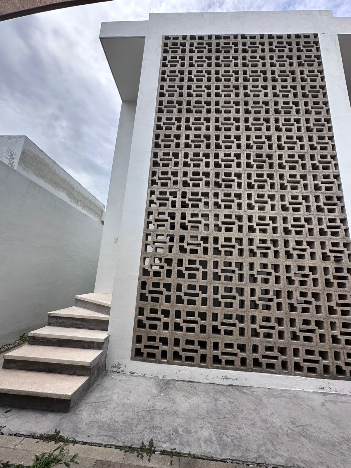 2 de 20: Acceso a Departamento Planta Alta
