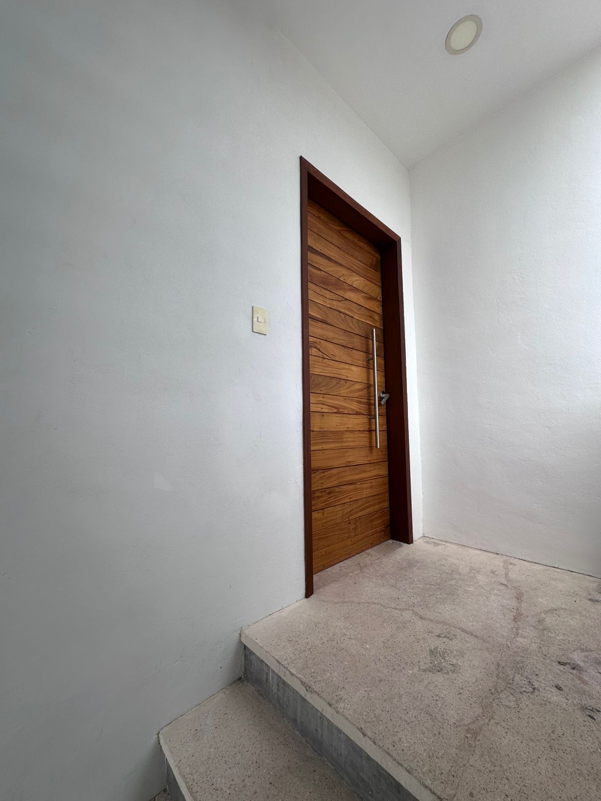 3 de 20: Entrada Techada