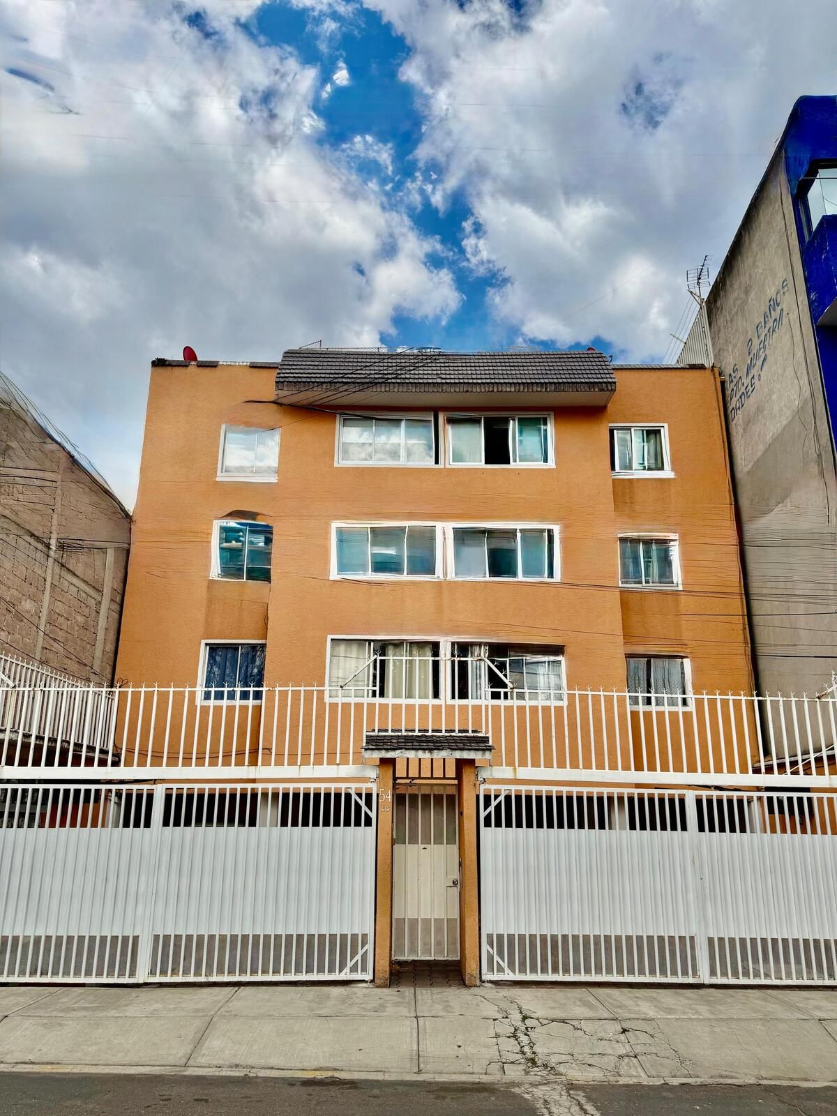 https://assets.easybroker.com/property_images/5462945/94636626/EB-TZ2945.jpeg?version=1755727174