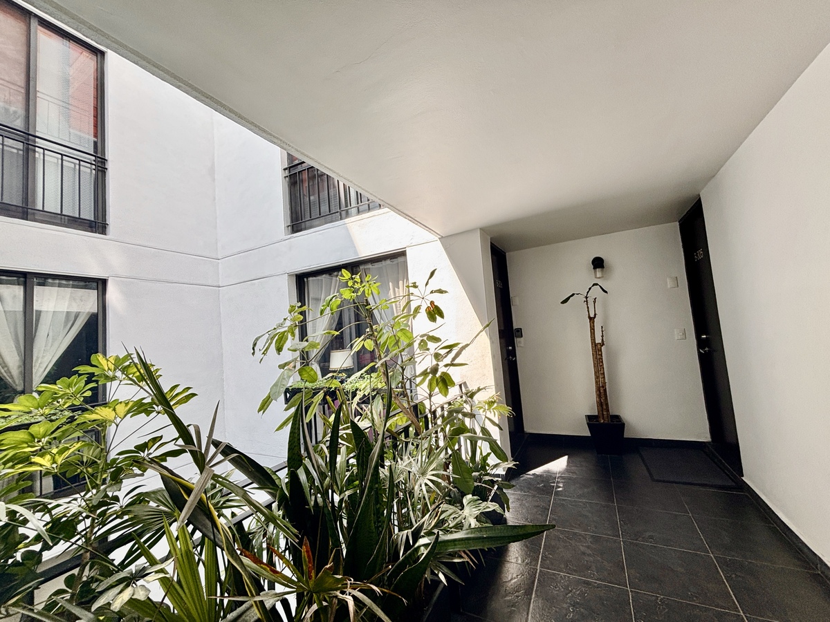 5 of 25: Entrada al departamento
