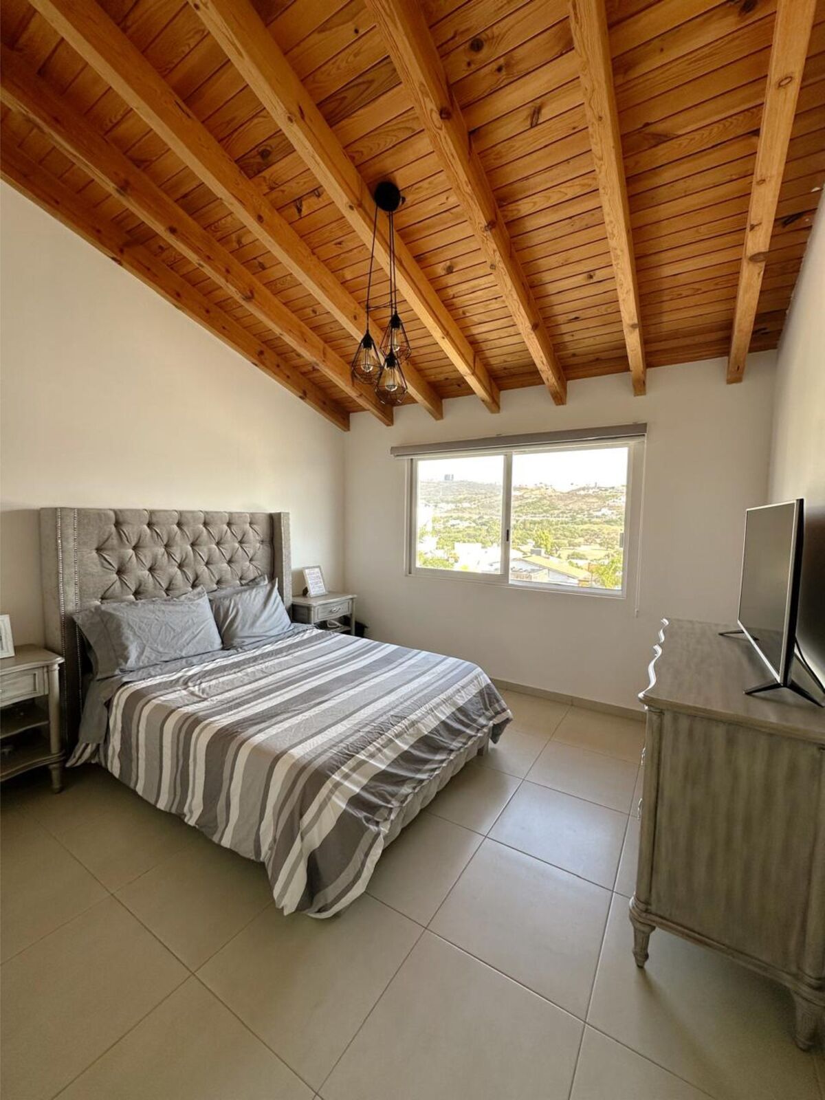 Casa en VENTA para Inversión en Pedregal de Schoenstatt con Roof Garden