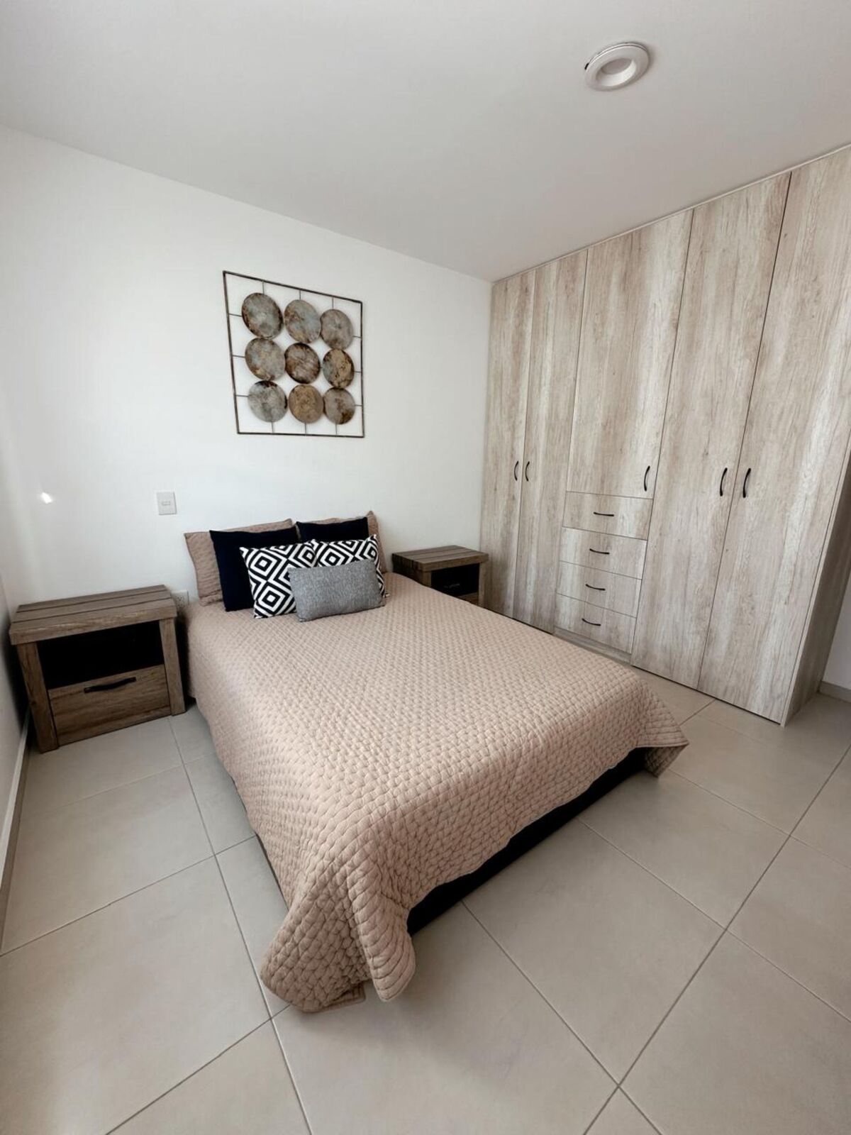 Casa en VENTA para Inversión en Pedregal de Schoenstatt con Roof Garden