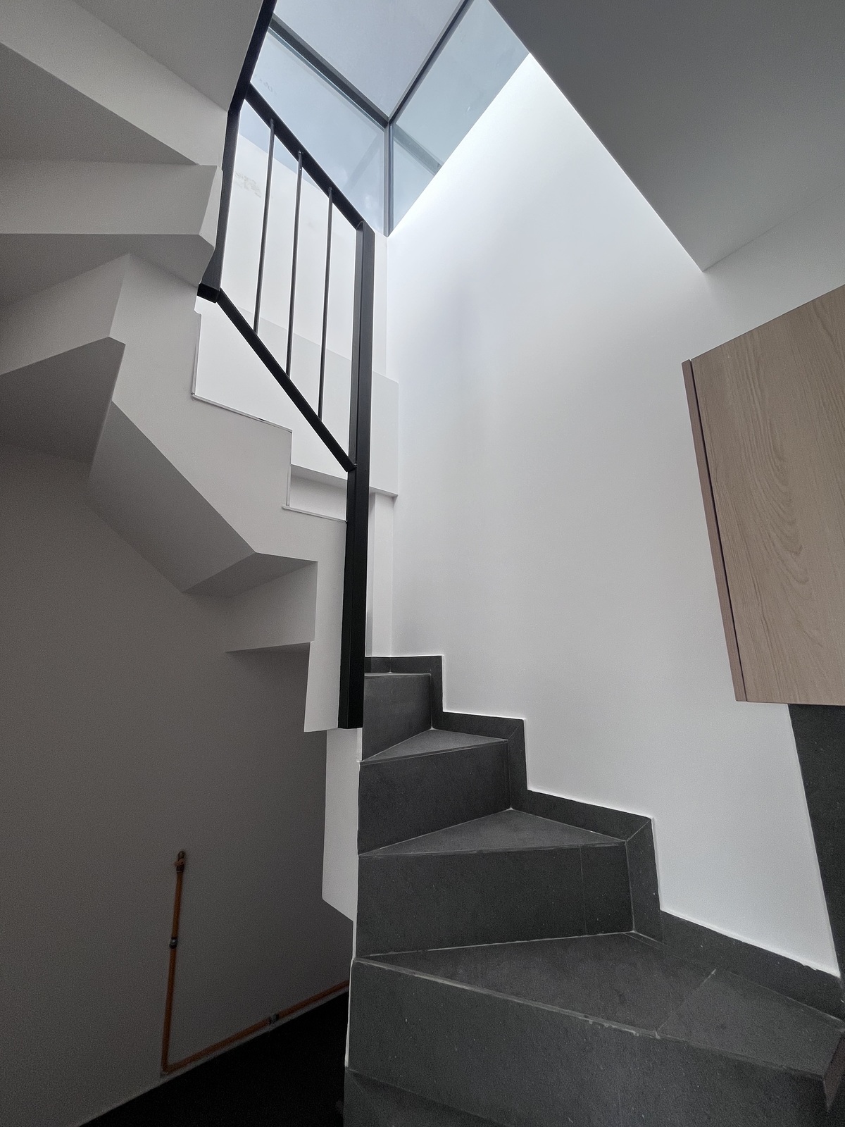 2 de 17: Escalera de acceso a Roof Garden
