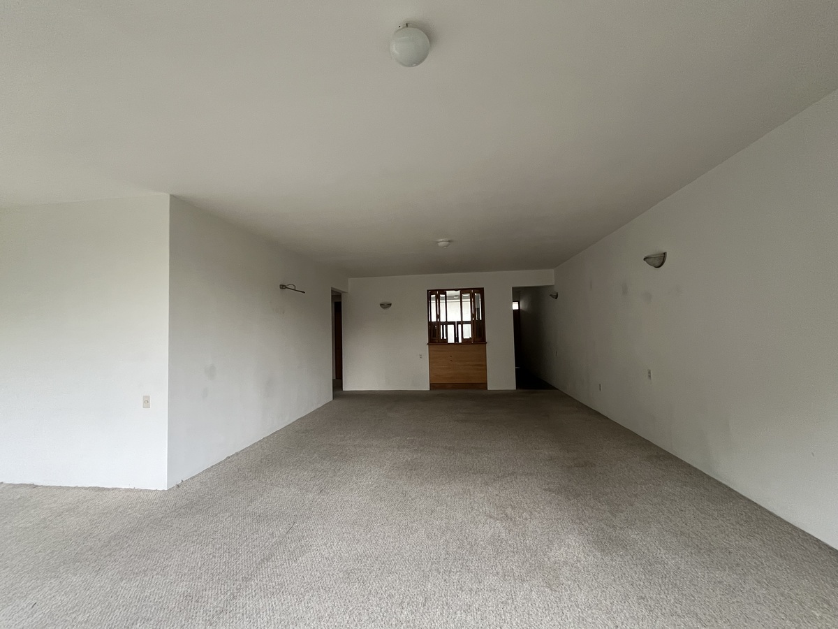 3 of 26: Sala y comedor