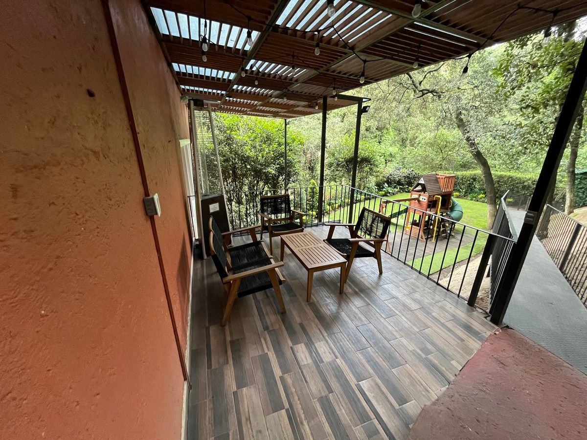 20 de 26: Terraza común con calentadores