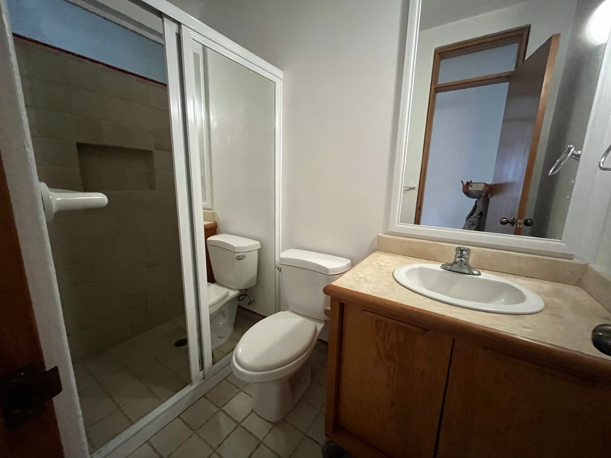 25 de 26: Baño recámara 2