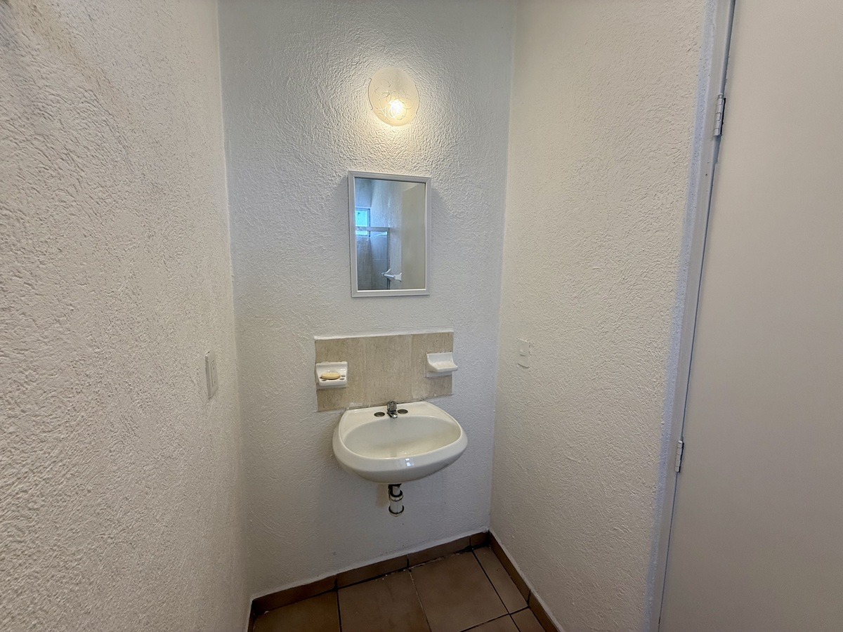 21 de 27: Baño N3