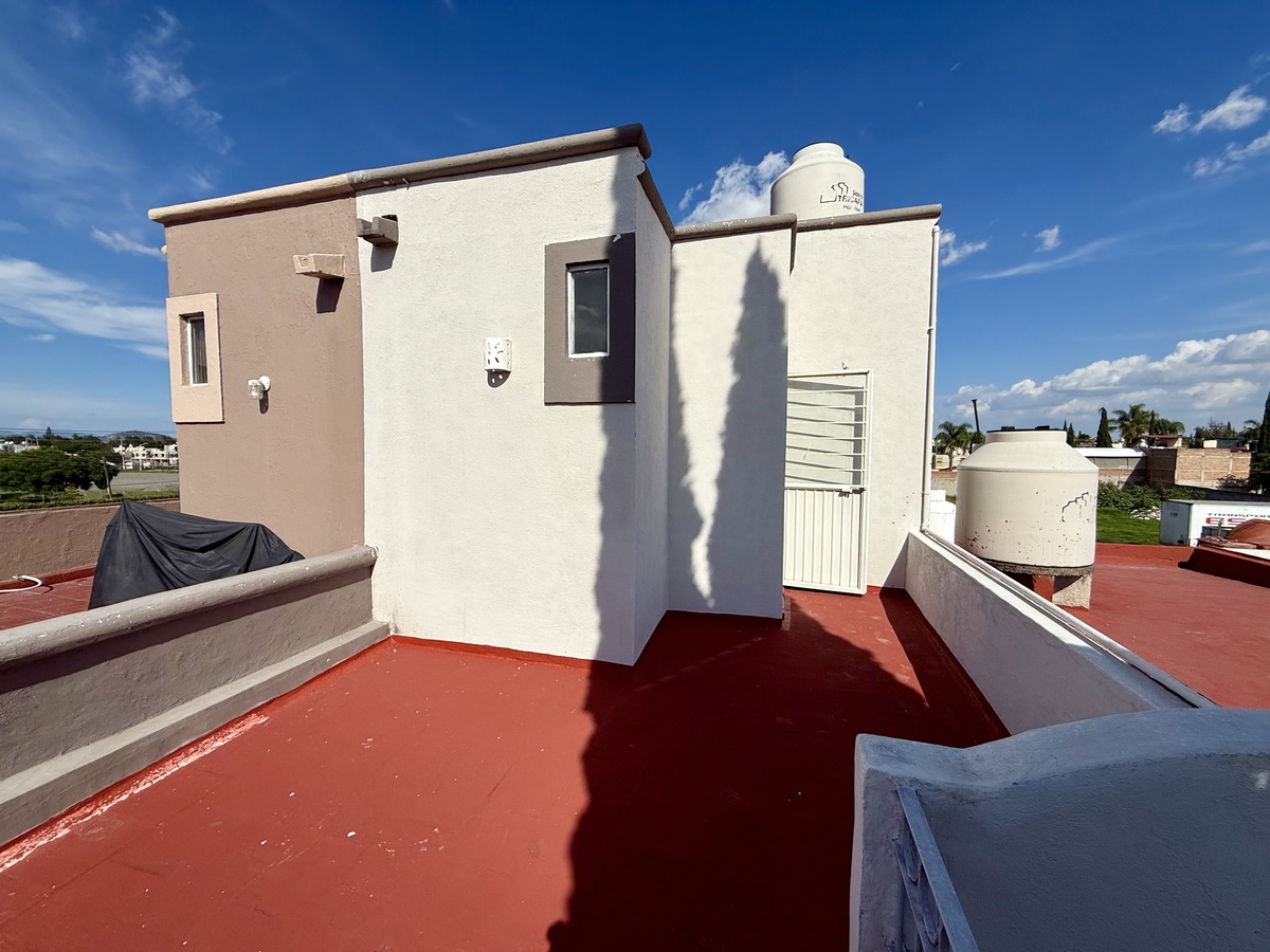 24 de 27: Azotea / Terraza