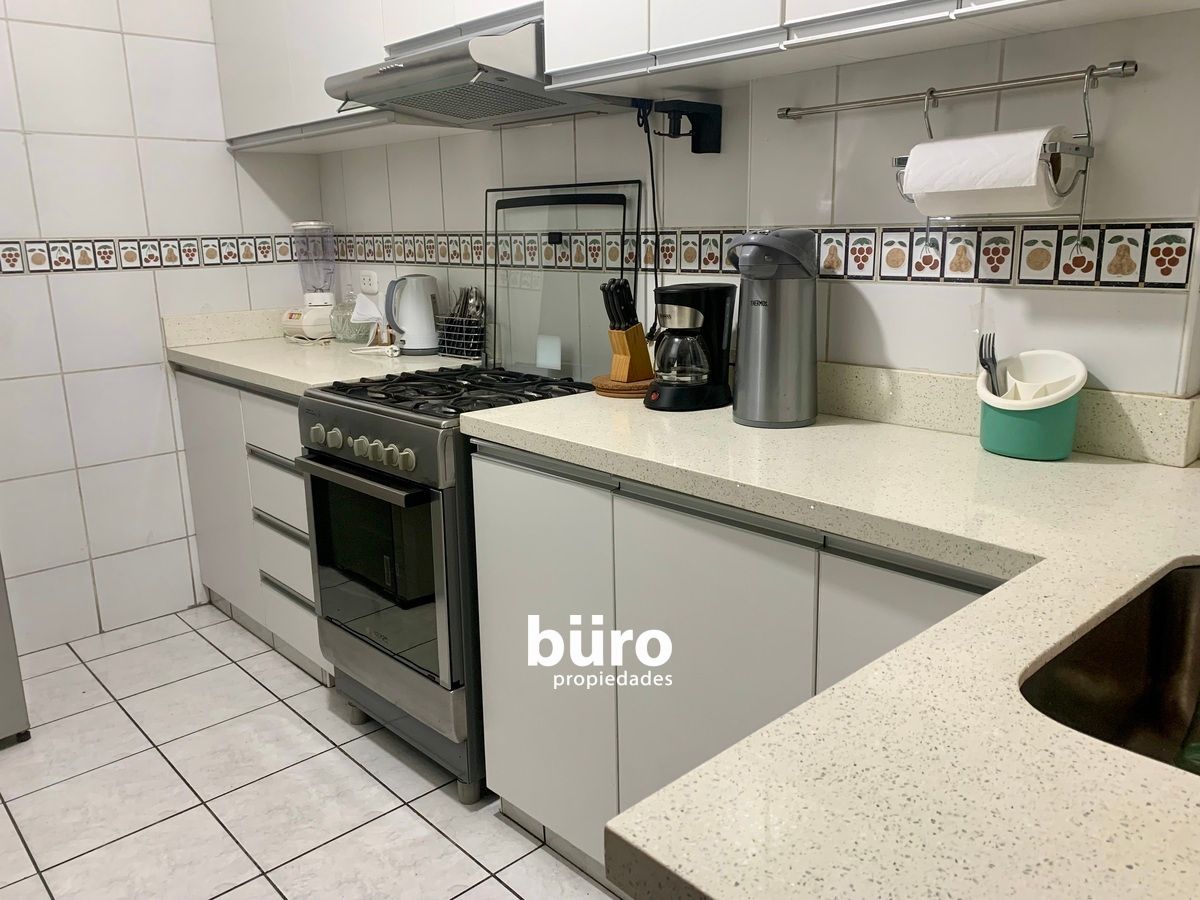 10 de 18: Cocina Equipada