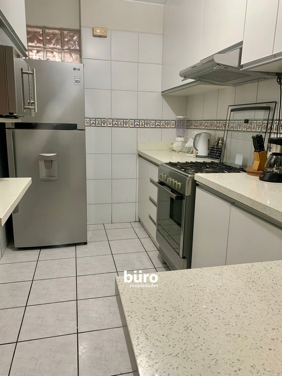 11 de 18: Cocina Amoblada