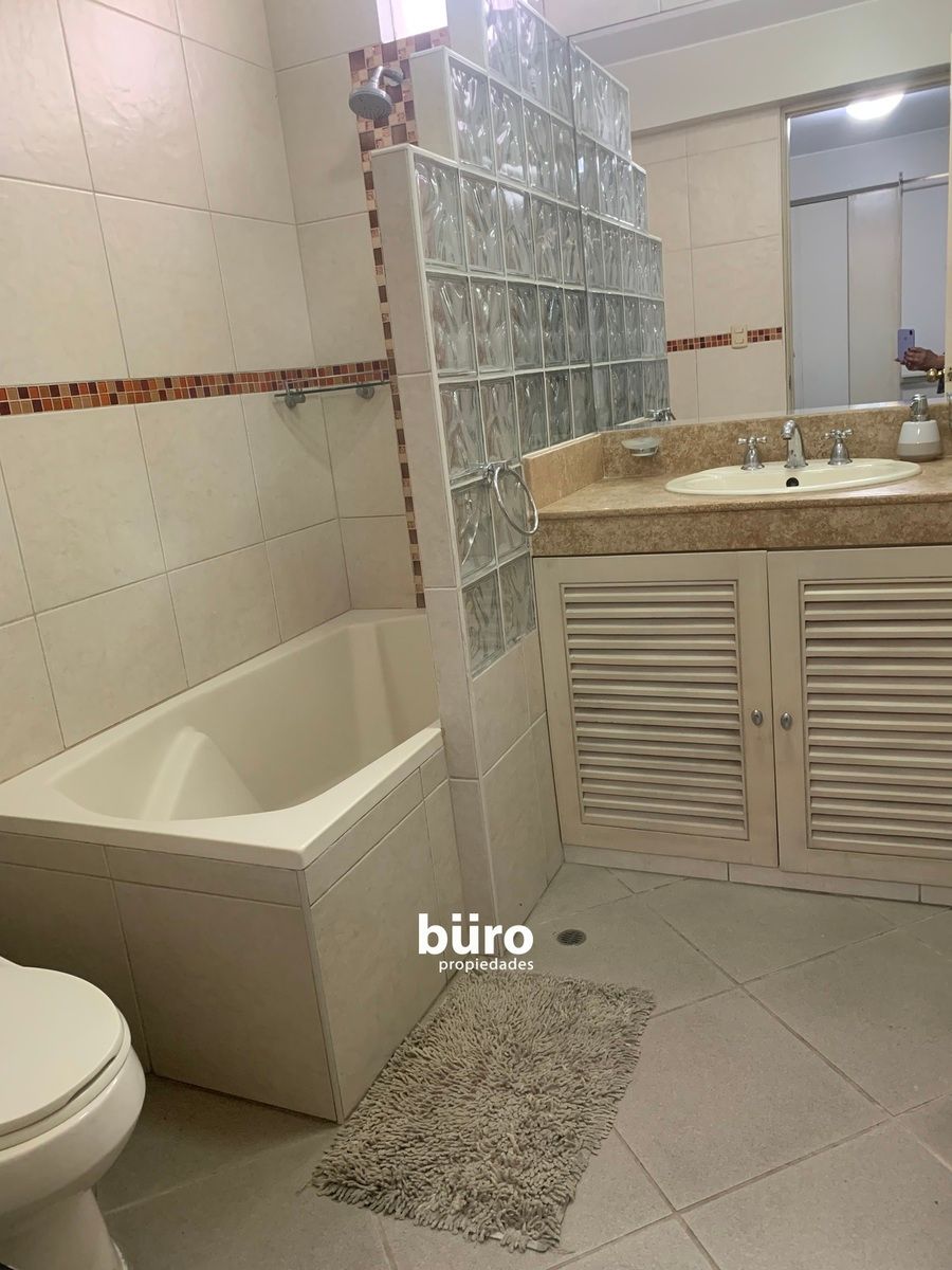 13 de 18: Baño Principal