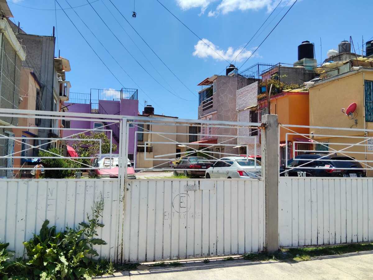 1 de 16: Fachada desde la calle