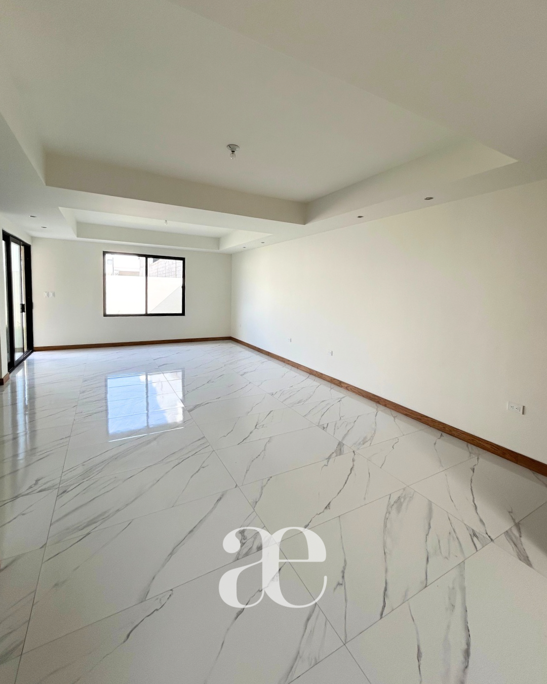 3 of 15: Sala y comedor