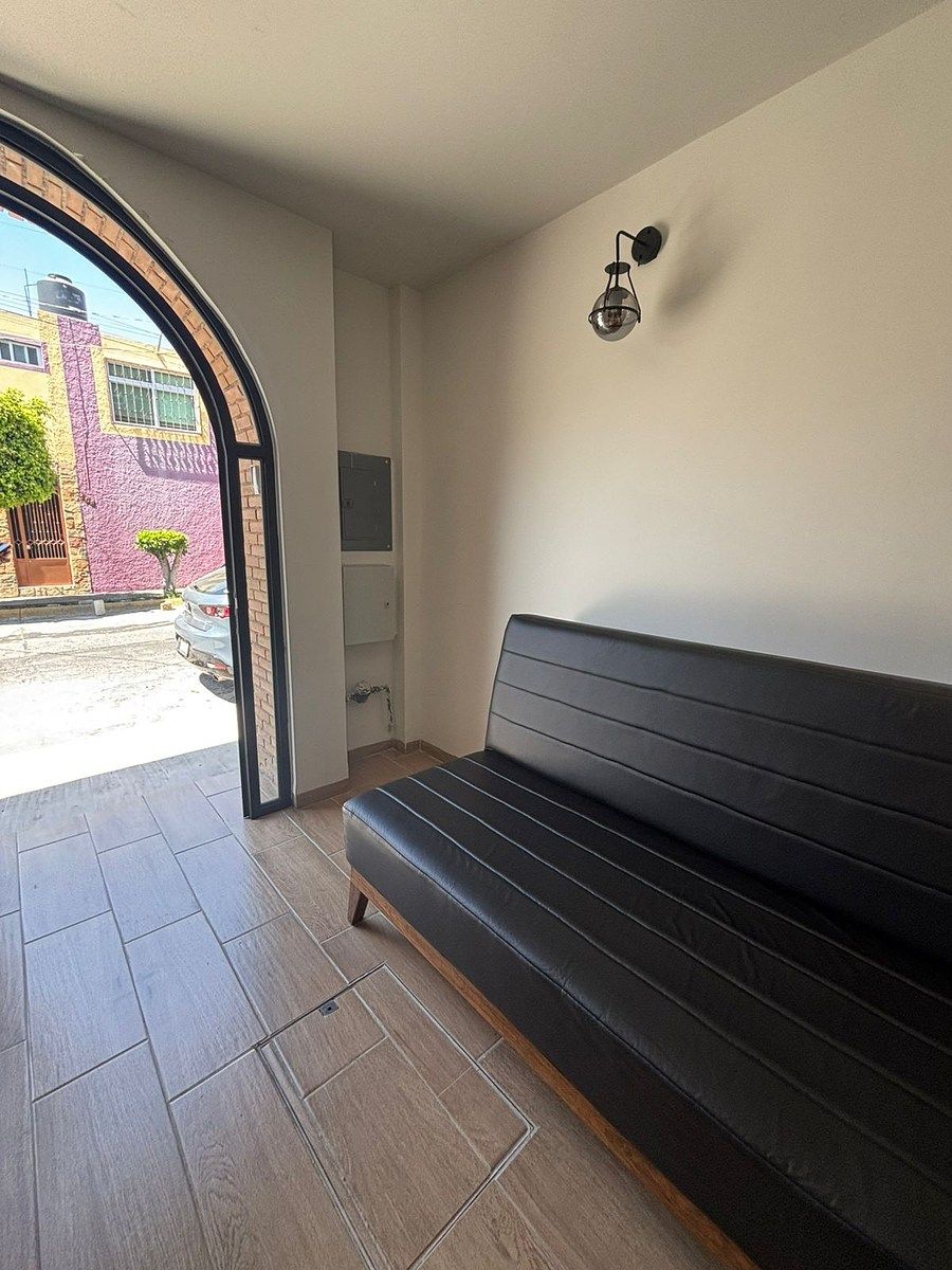 9 de 28: Recepción/ sala de espera