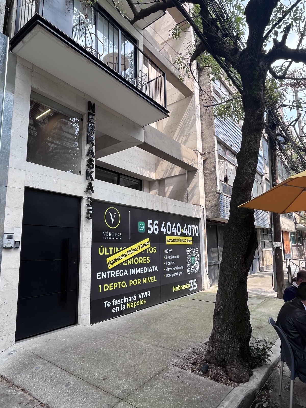 1 de 23: Fachada del edificio