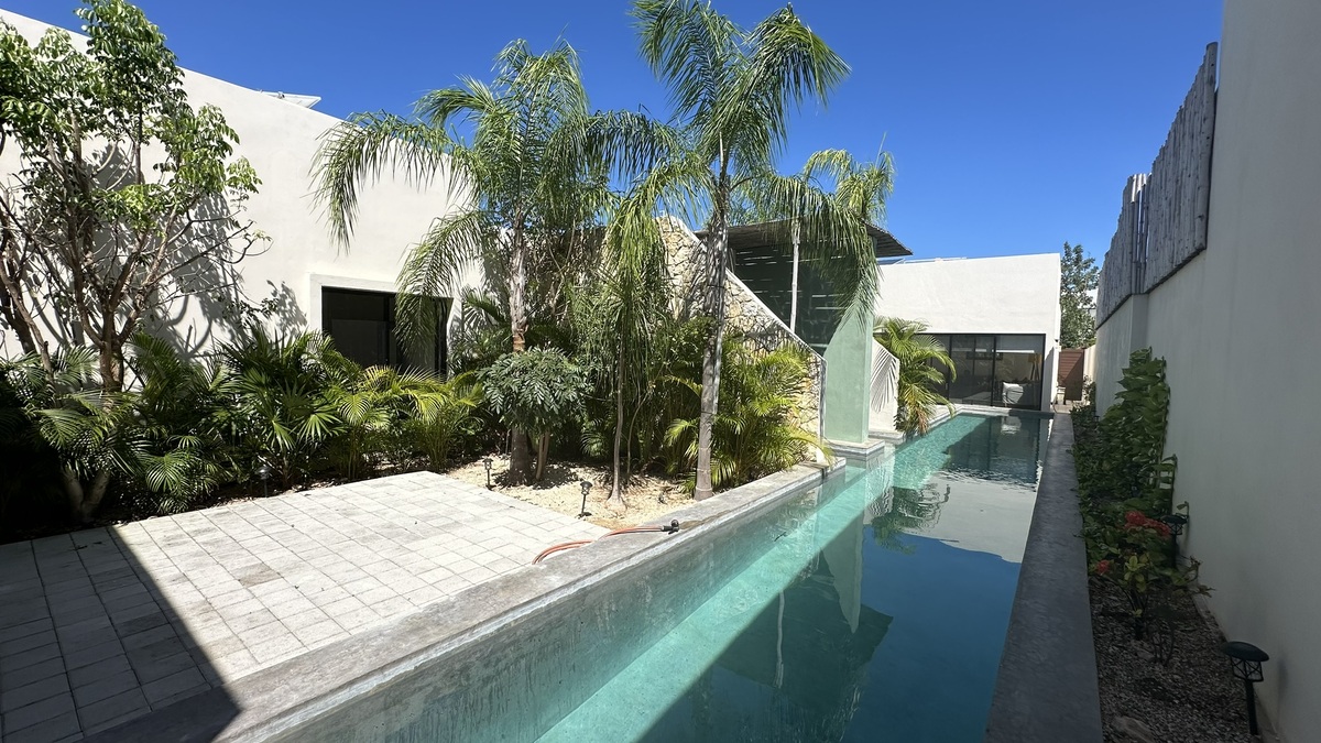 10 of 32: CASA 47