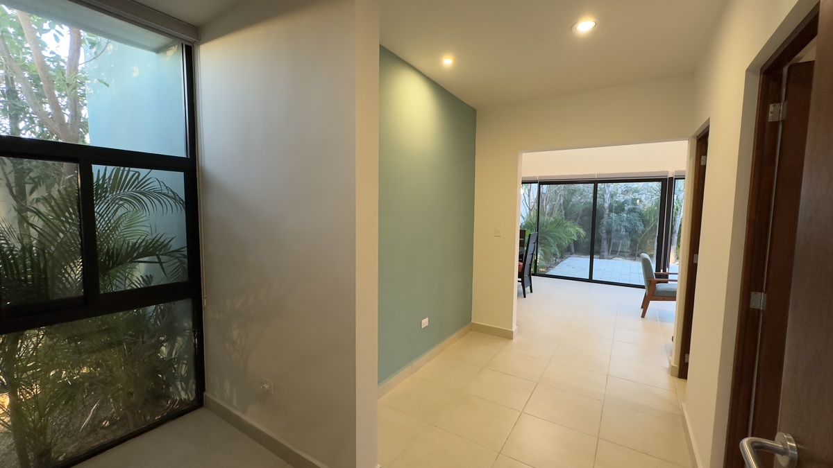 4 of 32: CASA 47