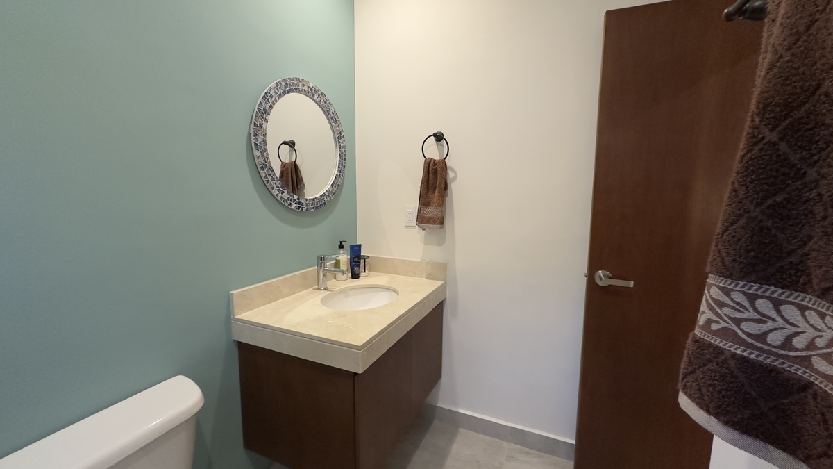 6 of 32: CASA 47