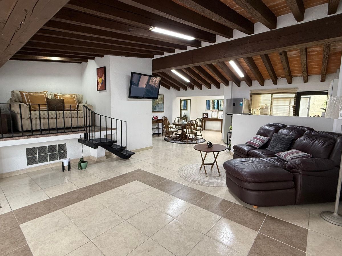 Venta casa en la Colonia Jardines del Pedregal - foto 3