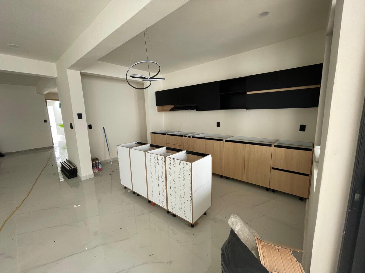 5 of 19: COCINA EN CONTRUCCION