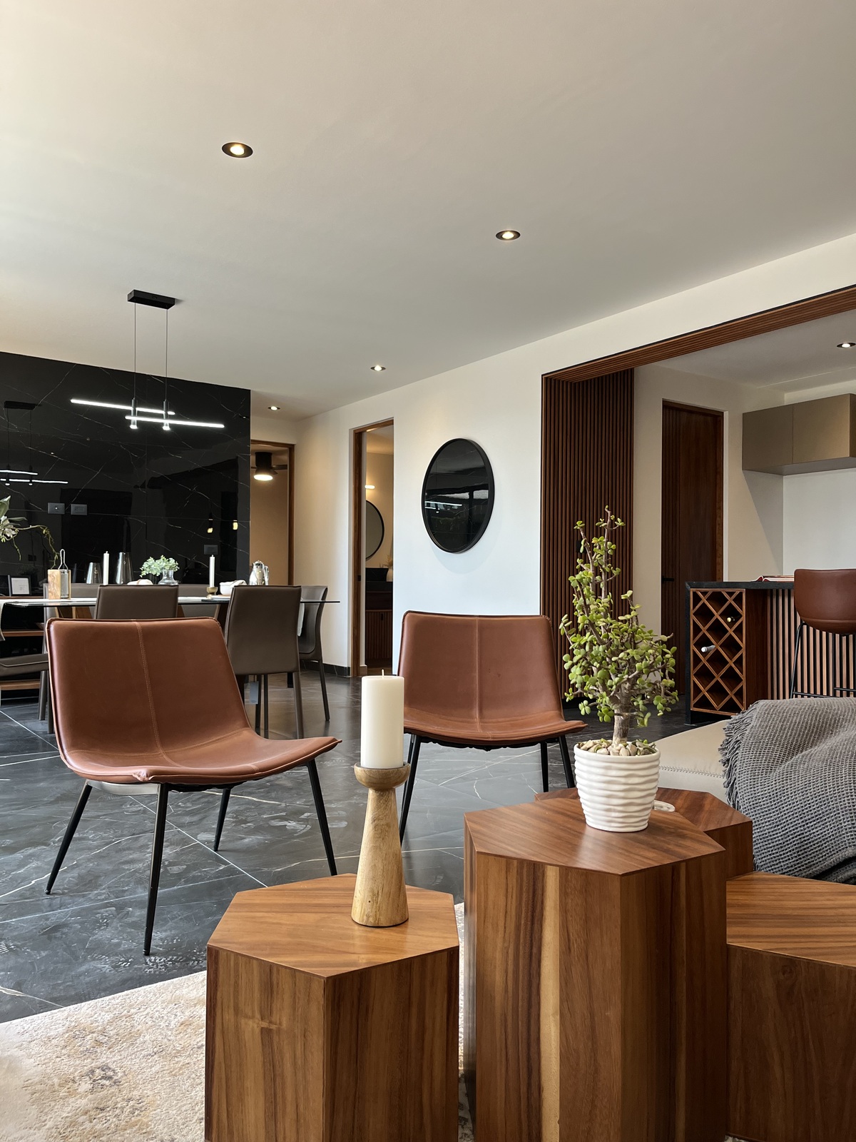 6 de 26: comedor y cocina desde la sala