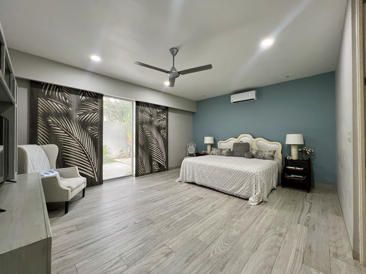 5 of 32: Casa en Venta Merida