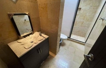 10 de 29: 2 baños completos