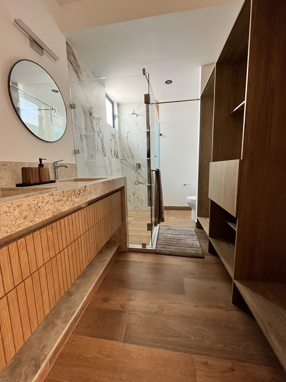 19 de 27: baño principal