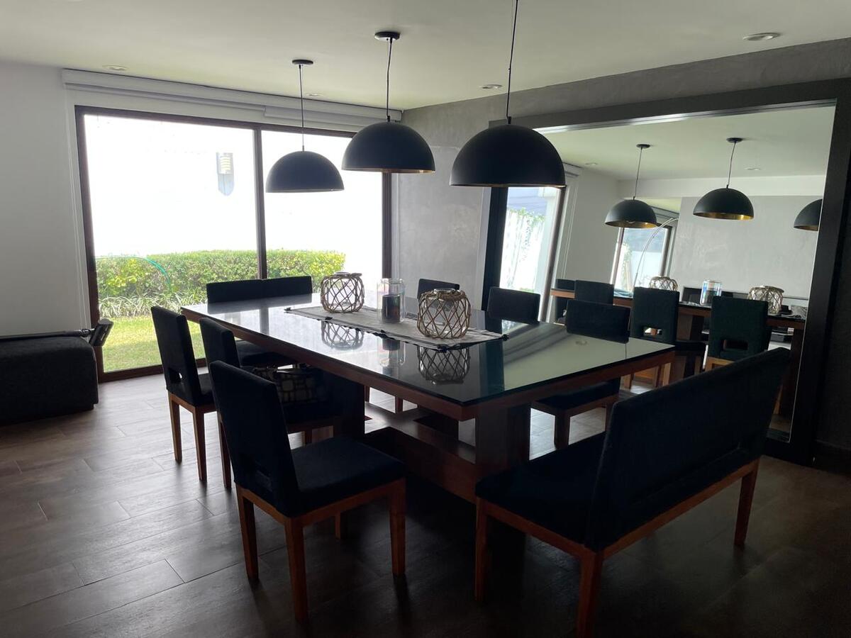 3 of 39: Comedor