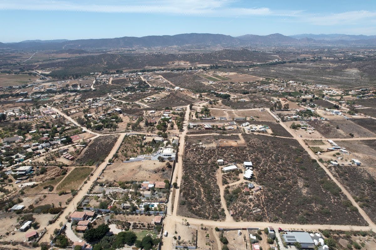 Terreno residencial en venta en Valle de Guadalupe, Residencial Semi Privado
