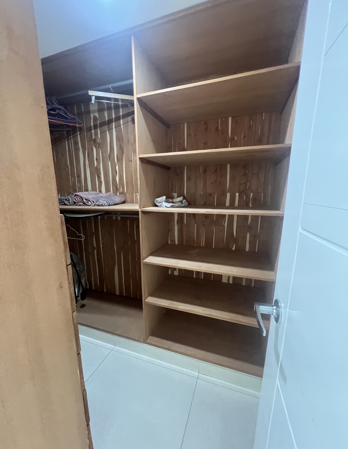 15 de 26: Closet 2