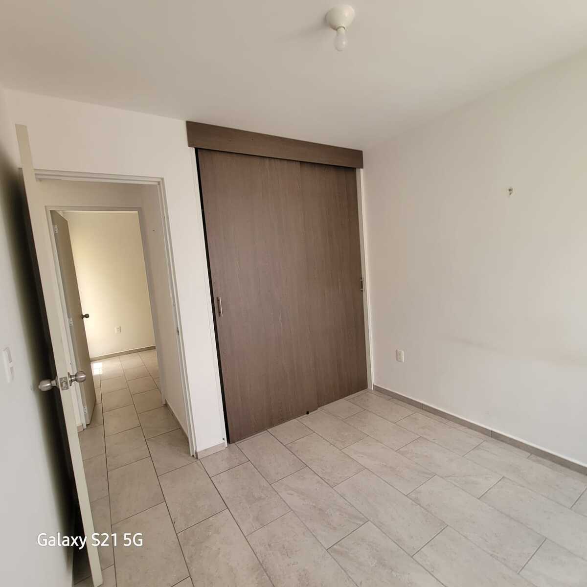 6 de 9: CLOSET RECAMARA 1