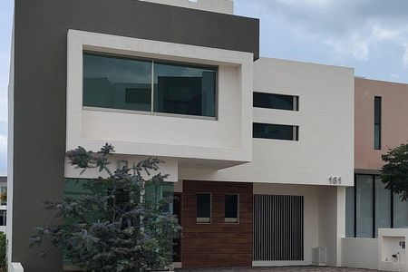 CASA EN LOMALTA TRES MARIAS MORELIA MICH, $4'455,000