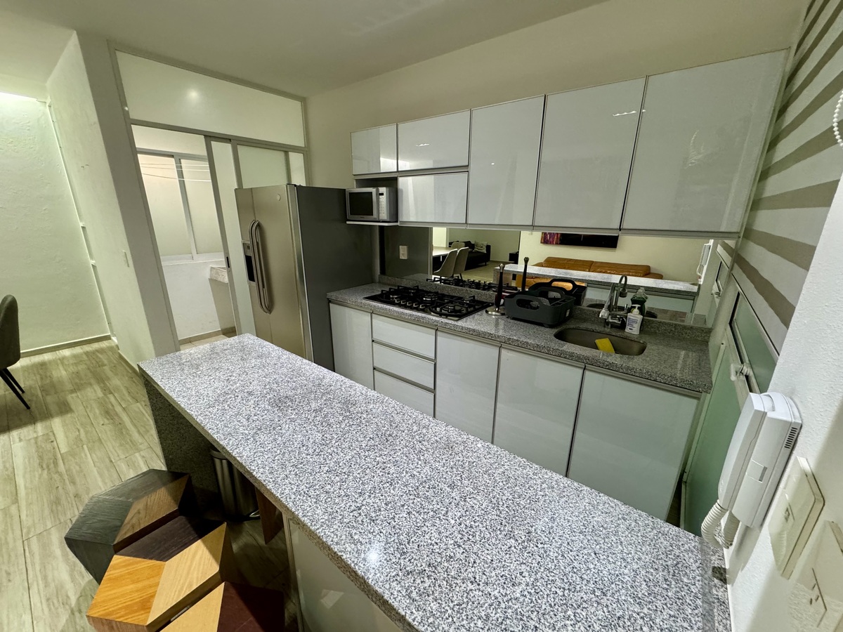 9 of 34: COCINA