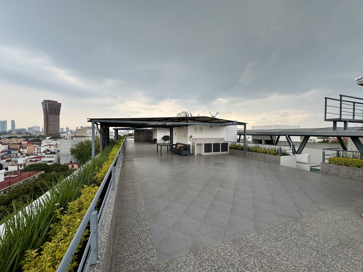 25 of 34: ROOF GARDEN
