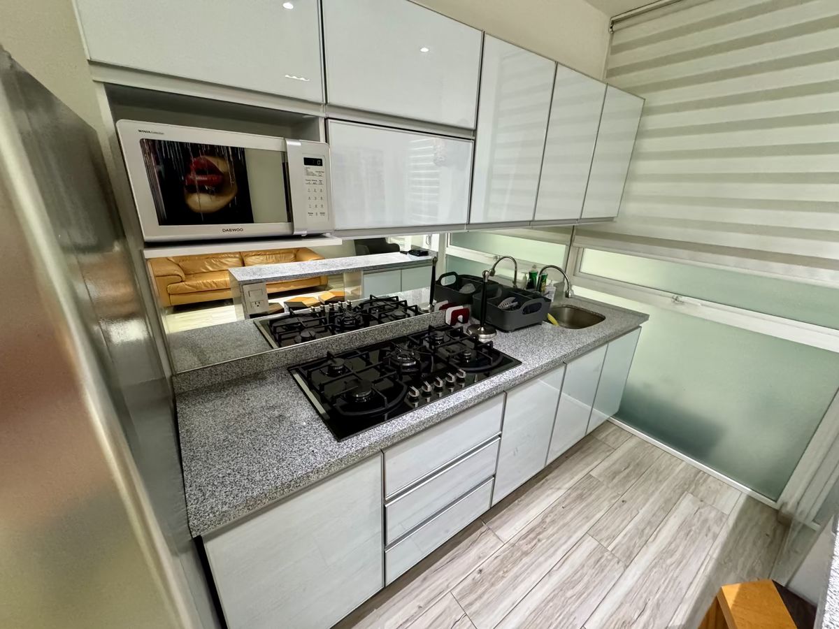 10 of 34: COCINA