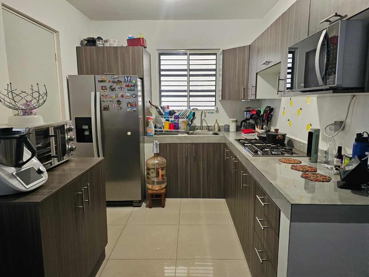 5 of 18: Cocina