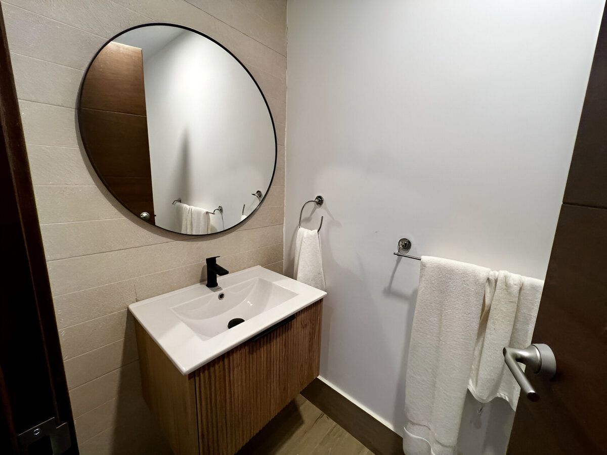 5 de 14: Baño de Visitas