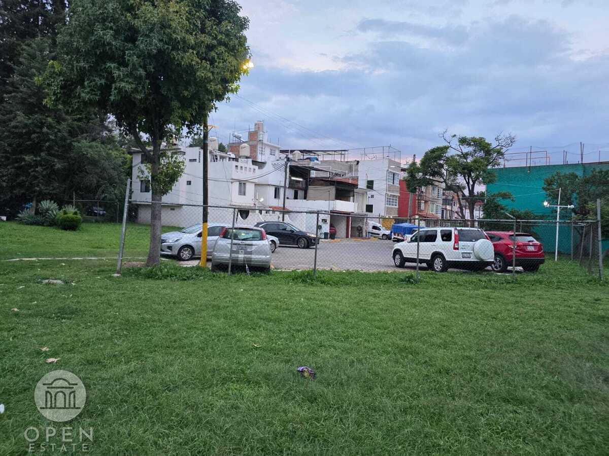 27 de 30: Jardín comunal