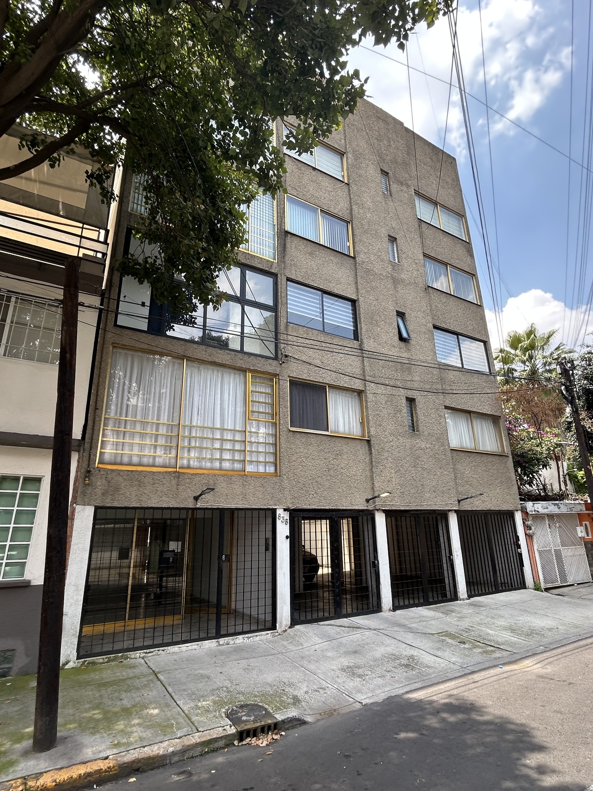 1 de 19: fachada edificio