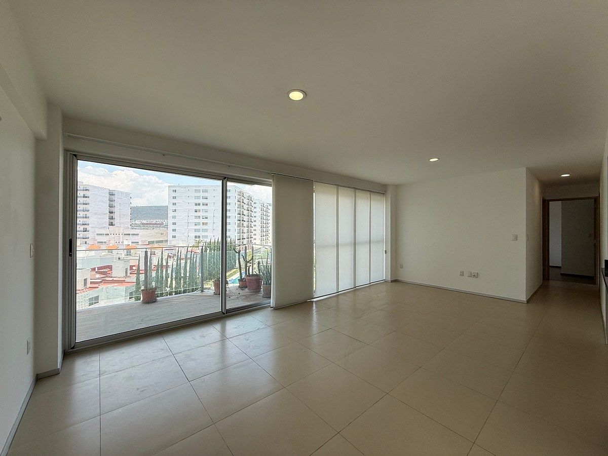 Apartment in Residencial el Refugio, Querétaro, photo 2 of 17