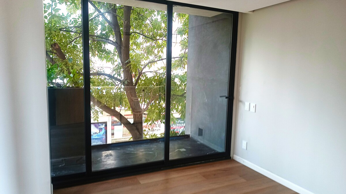 5 of 16: Habitación