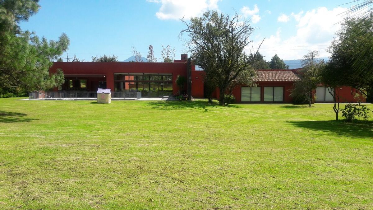 4 de 48: Fachada Posterior