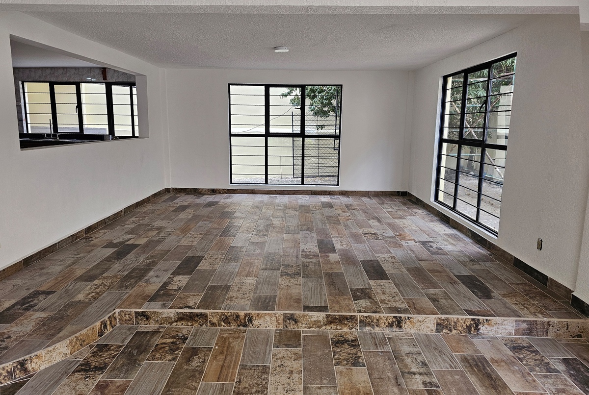 3 of 14: AREA PARA COMEDOR