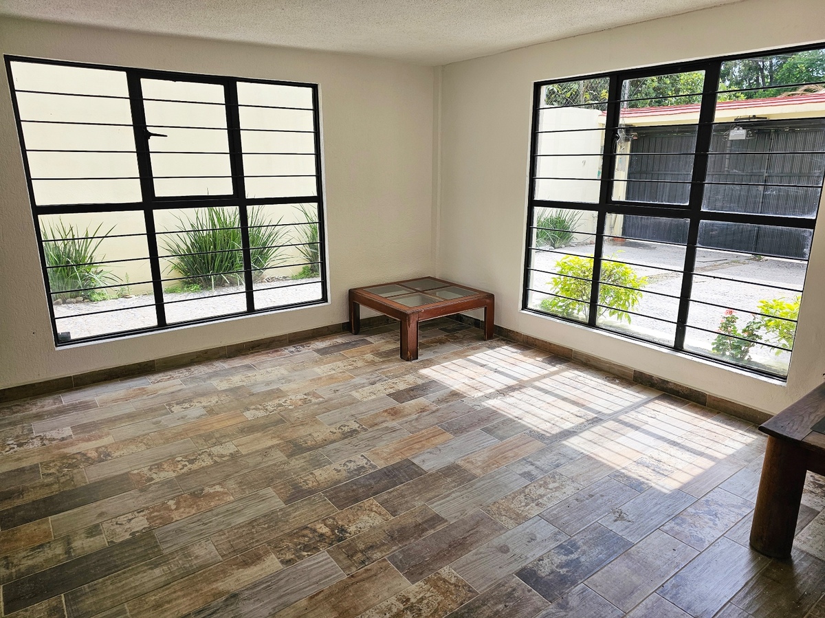 5 of 14: AREA PARA SALA