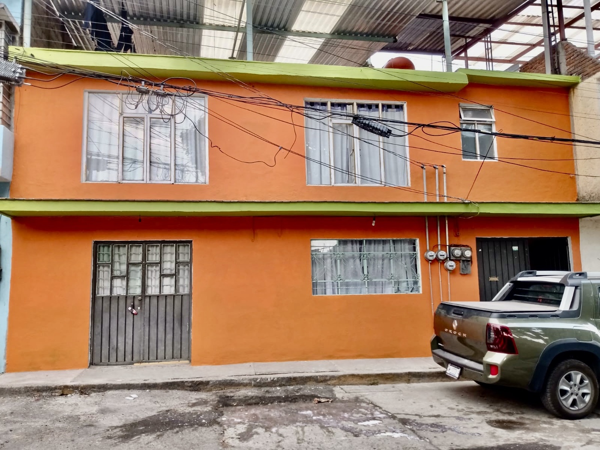 1 de 10: FACHADA EXTERIOR